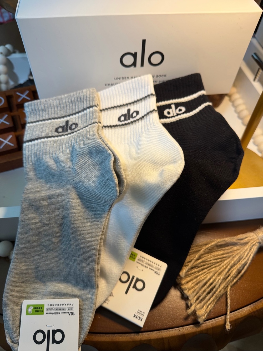ALO Yoga Men's Low-Cut Athletic Socks — Black, White, Gray